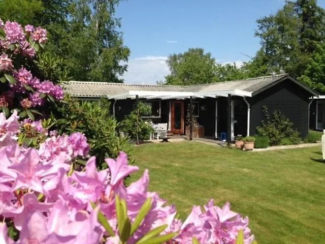 Charming Near Nyaraló Vejby